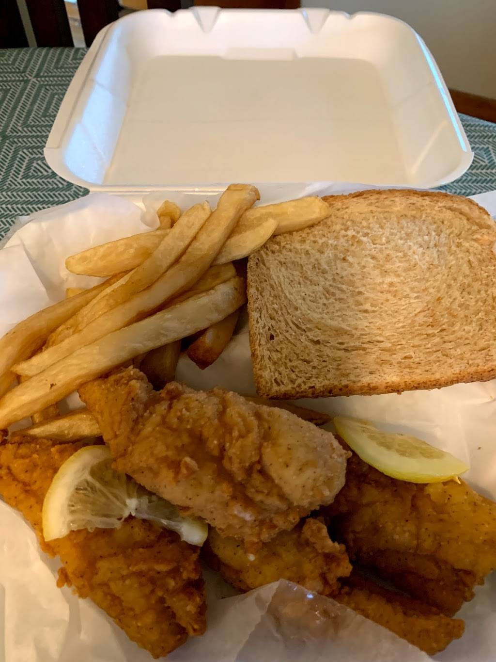 Sam Sylks Chicken And Fish | restaurant | 4259 Fulton Rd, Cleveland, OH 44144, USA | 2167168003 OR +1 216-716-8003