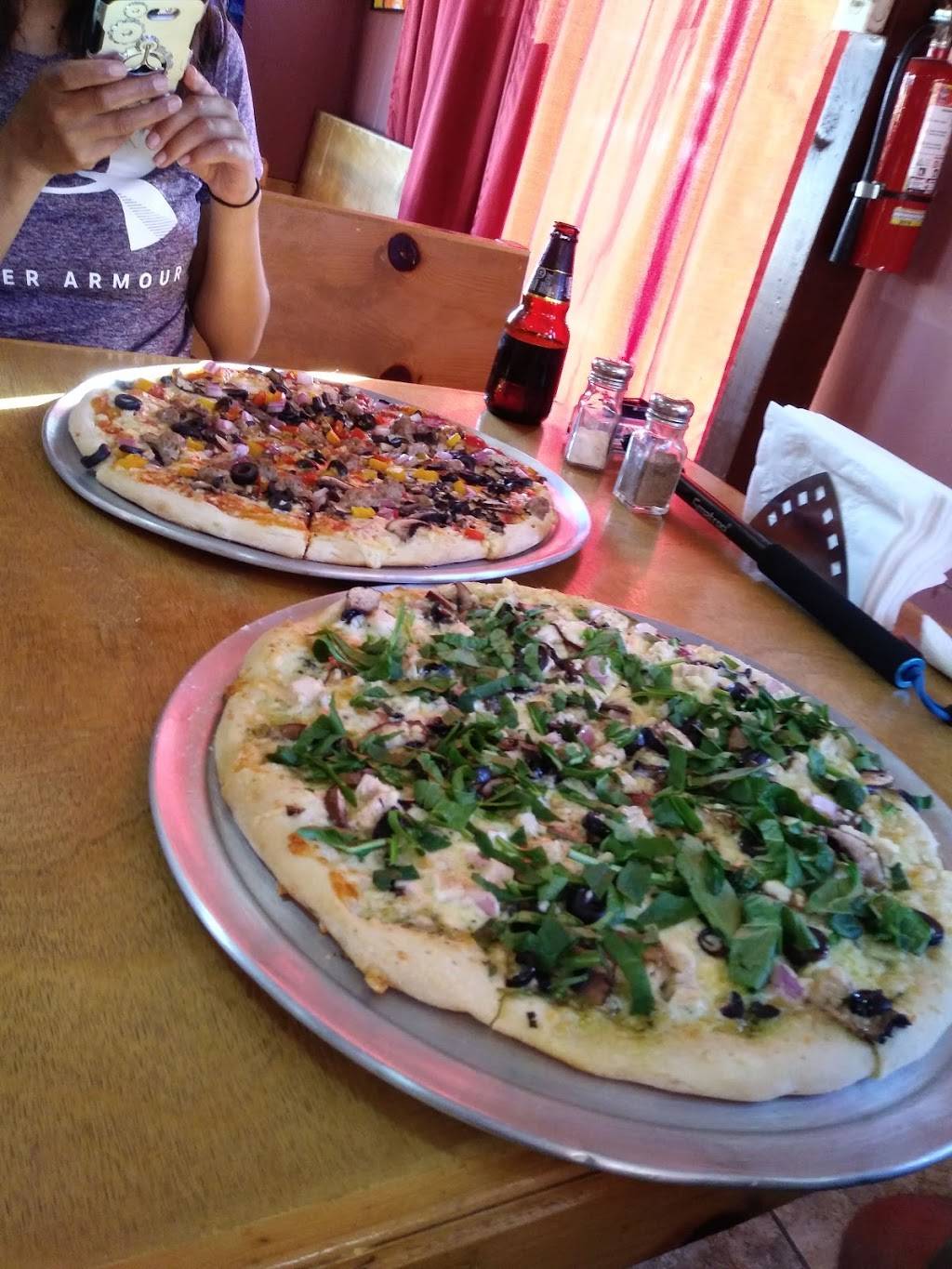 Mama Bears Pizza | restaurant | km 11.5 Carr. La Bufadora, Punta Banda, 22794 Ensenada, B.C., Mexico | 016461542367 OR +52 646 154 2367