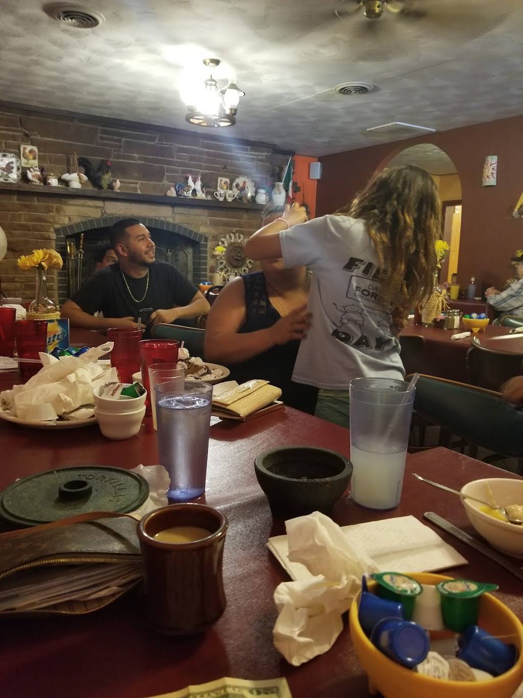 La Fiesta | restaurant | 107 W Main St, Sublette, IL 61367, USA | 8158499224 OR +1 815-849-9224