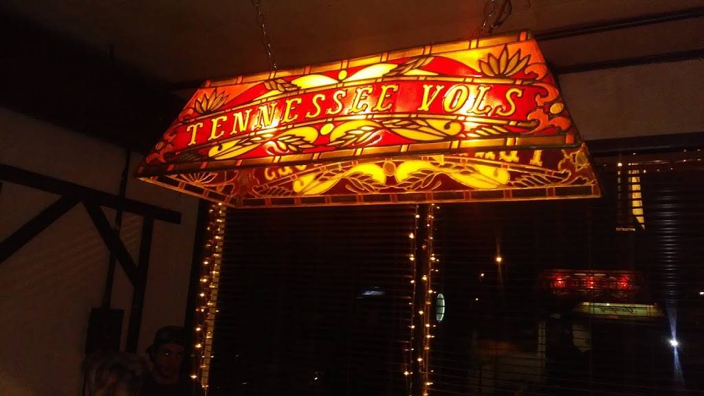 Union Jacks English Pub | restaurant | 124 S Northshore Dr, Knoxville, TN 37919, USA | 8655845161 OR +1 865-584-5161