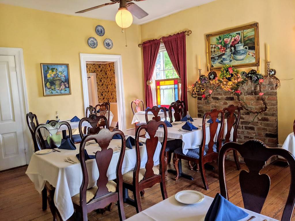 Coopers Landing Inn & Travelers Tavern | restaurant | 801 Virginia Ave, Clarksville, VA 23927, USA | 4343742866 OR +1 434-374-2866