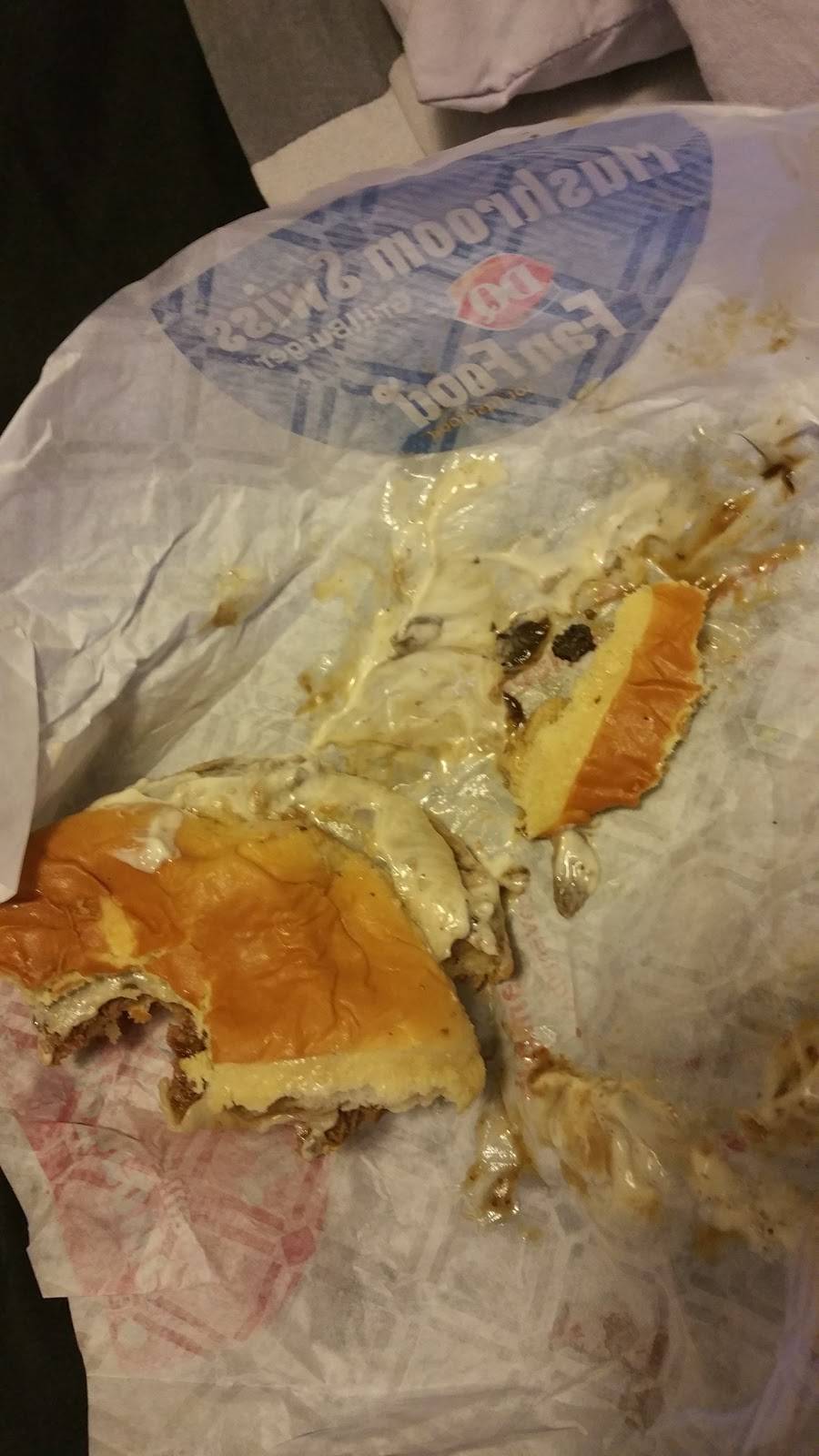 Dairy Queen Grill & Chill | restaurant | 2116 E Spring St, New Albany, IN 47150, USA | 8129447822 OR +1 812-944-7822