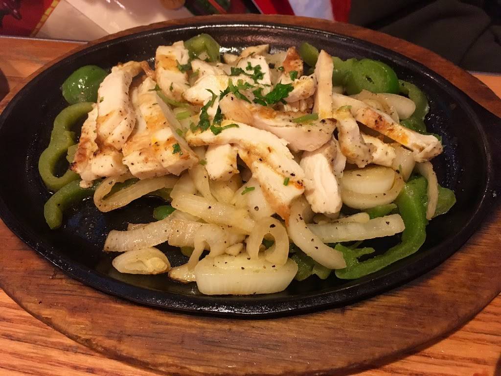 Chilis Grill & Bar | meal takeaway | 8376 La Palma Ave, Buena Park, CA 90620, USA | 7142529050 OR +1 714-252-9050