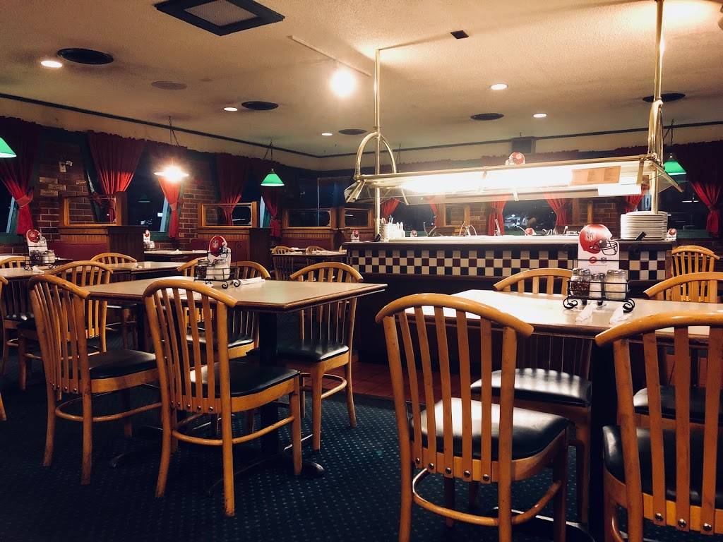 Pizza Hut | restaurant | 1054 W Eads Pkwy, Lawrenceburg, IN 47025, USA | 8125371447 OR +1 812-537-1447