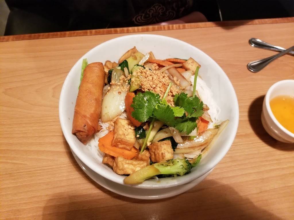 Pad Thai Cuisine | restaurant | 1201 Barbara Jordan Blvd #1200, Austin, TX 78723, USA | 5124691778 OR +1 512-469-1778