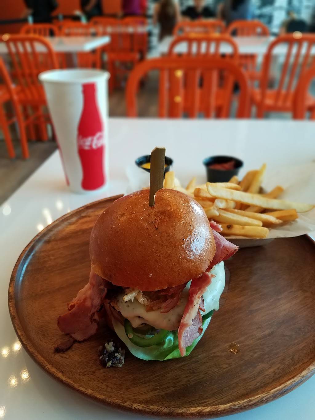 Mix & Match Burger | restaurant | 112 W California Ave, Glendale, CA 91203, USA | 8183964965 OR +1 818-396-4965