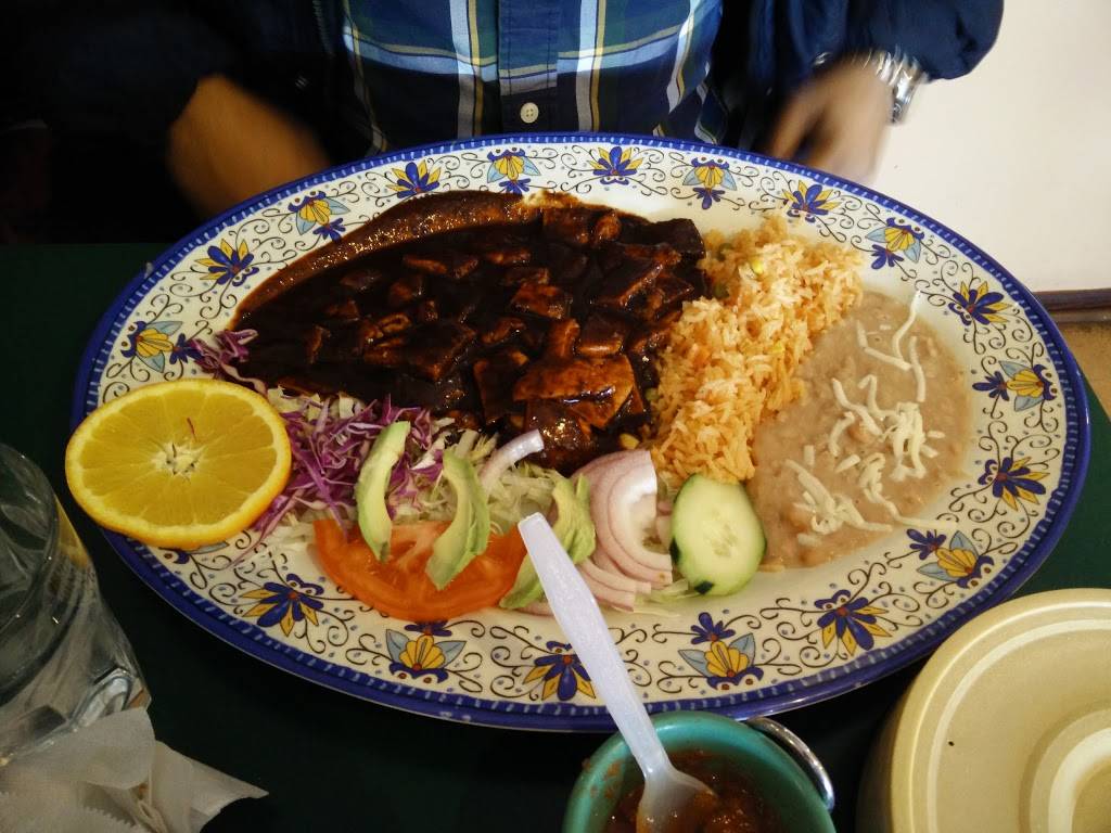 La Presa Restaurant | restaurant | 86 W Dundee Rd, Buffalo Grove, IL 60089, USA | 8477771116 OR +1 847-777-1116