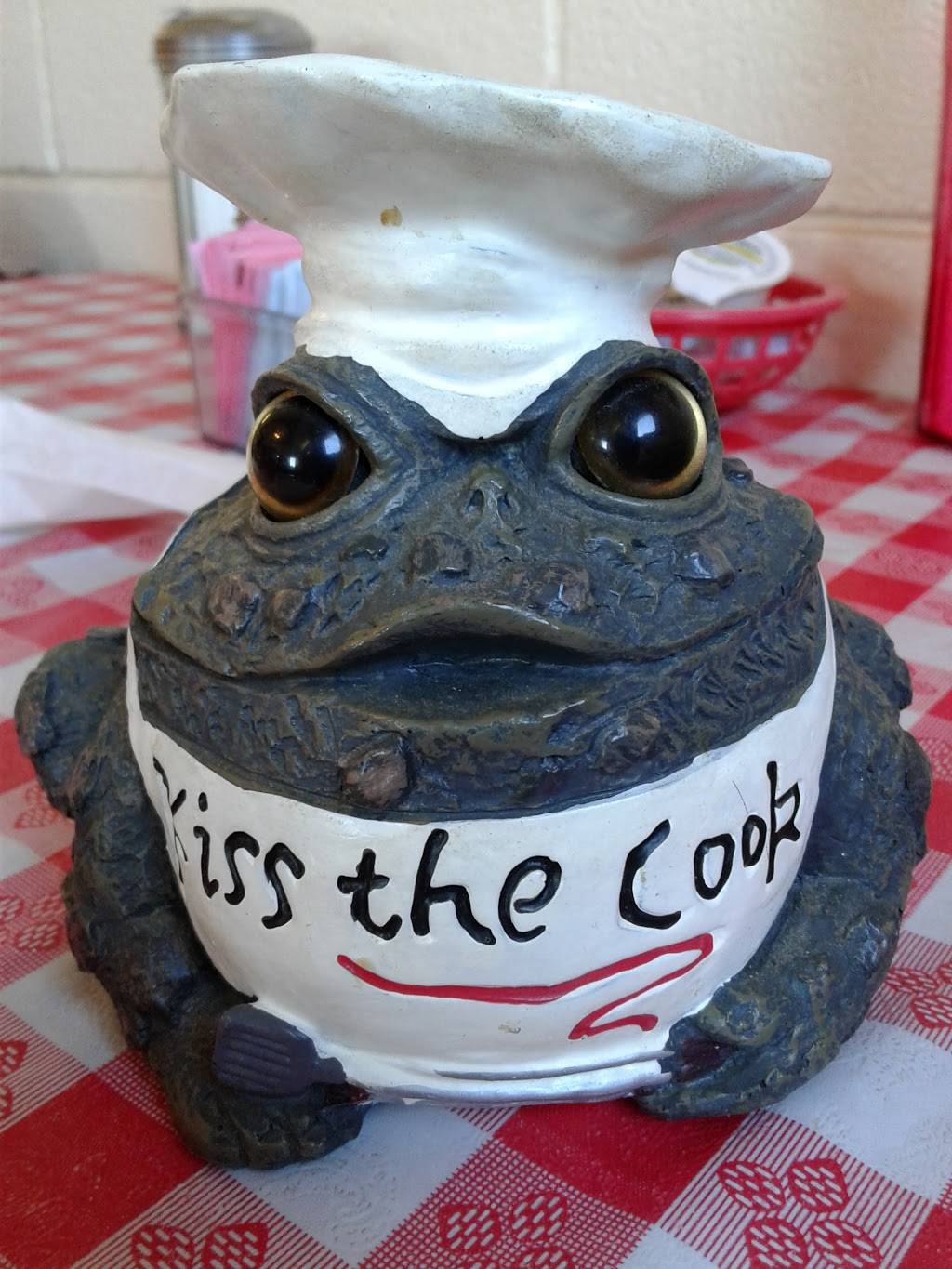 Whistle Stop Express | restaurant | 300 S Tennessee St, Cartersville, GA 30120, USA | 7703866462 OR +1 770-386-6462