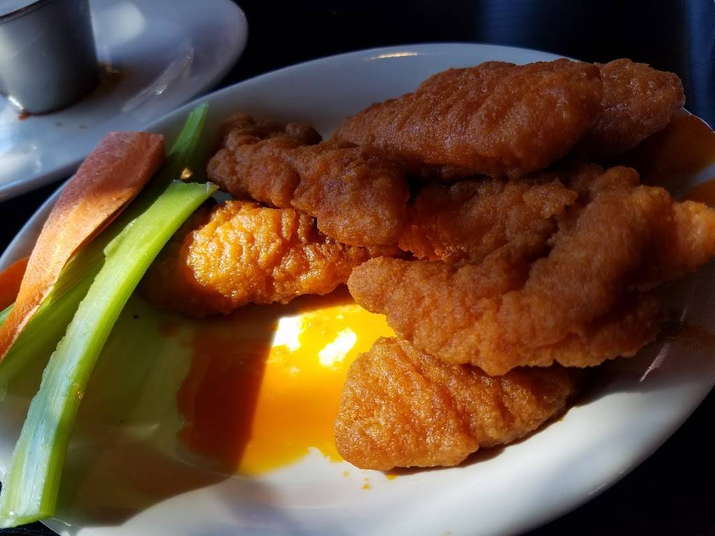 Wings N Things Grill | restaurant | 18302 Beach Blvd, Huntington Beach, CA 92648, USA | 7143750022 OR +1 714-375-0022