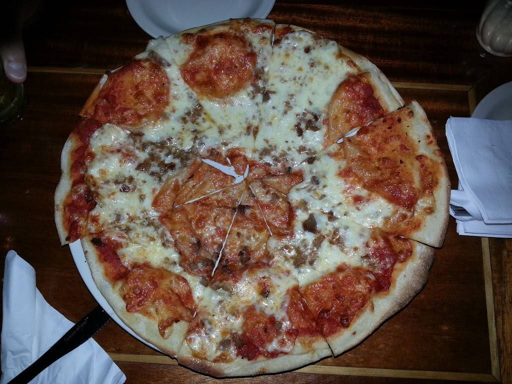 Jack & Gingers | restaurant | 2048 W Armitage Ave, Chicago, IL 60647, USA | 7732276700 OR +1 773-227-6700