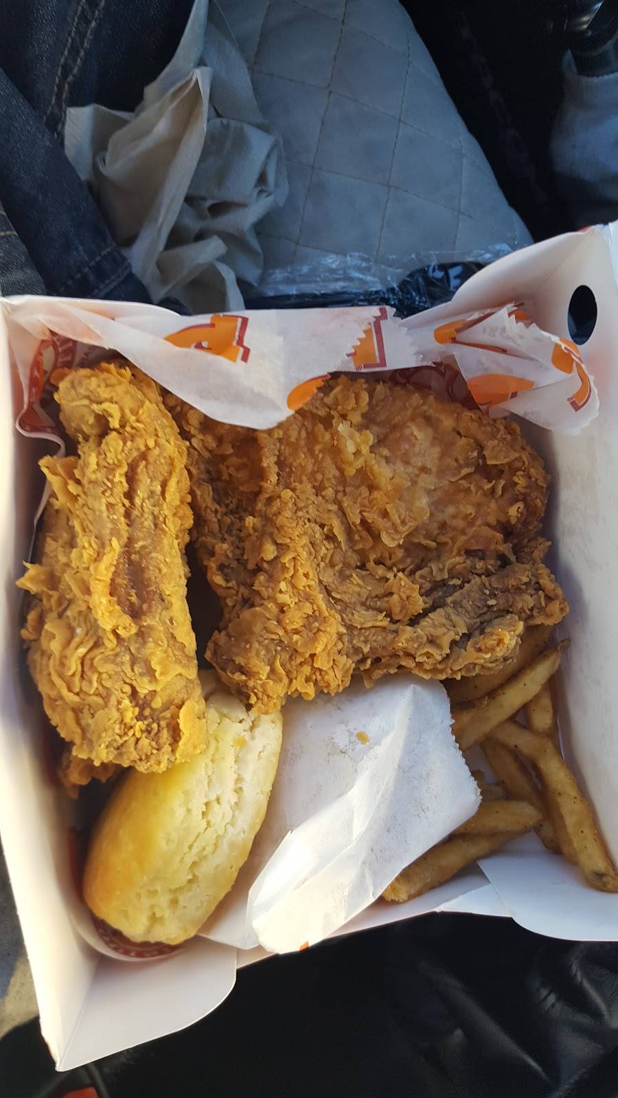Popeyes Louisiana Kitchen | restaurant | 3109 E Indian School Rd, Phoenix, AZ 85016, USA | 6028403185 OR +1 602-840-3185