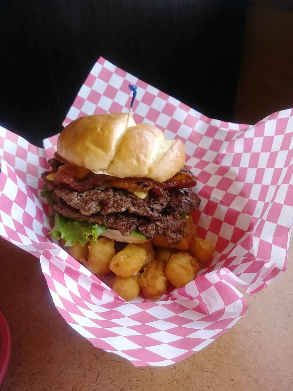 Michaels Frozen Custard | restaurant | 3826 Atwood Ave, Madison, WI 53714, USA | 6082224110 OR +1 608-222-4110