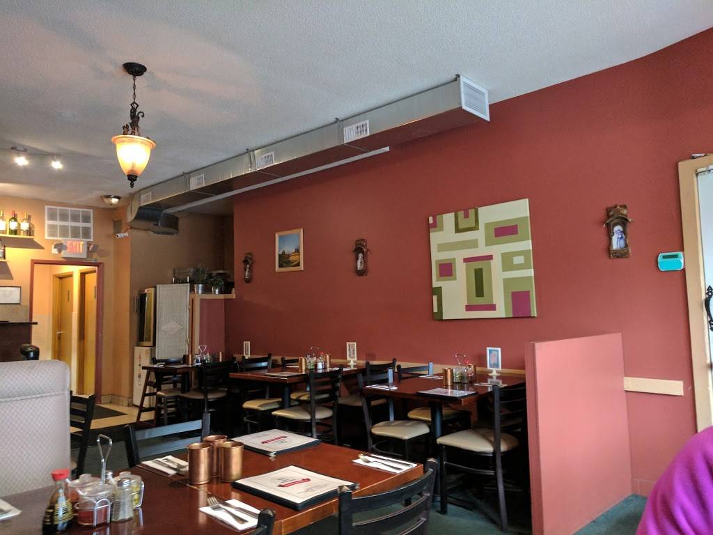 Everest Hakka House | restaurant | 2356 Lake Shore Blvd W, Etobicoke, ON M8V 1B6, Canada | 4166401015 OR +1 416-640-1015