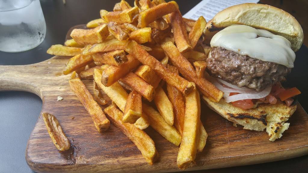 Barrel 67 | restaurant | 67 Murray St, Amherstburg, ON N9V 1H8, Canada | 5197367227 OR +1 519-736-7227