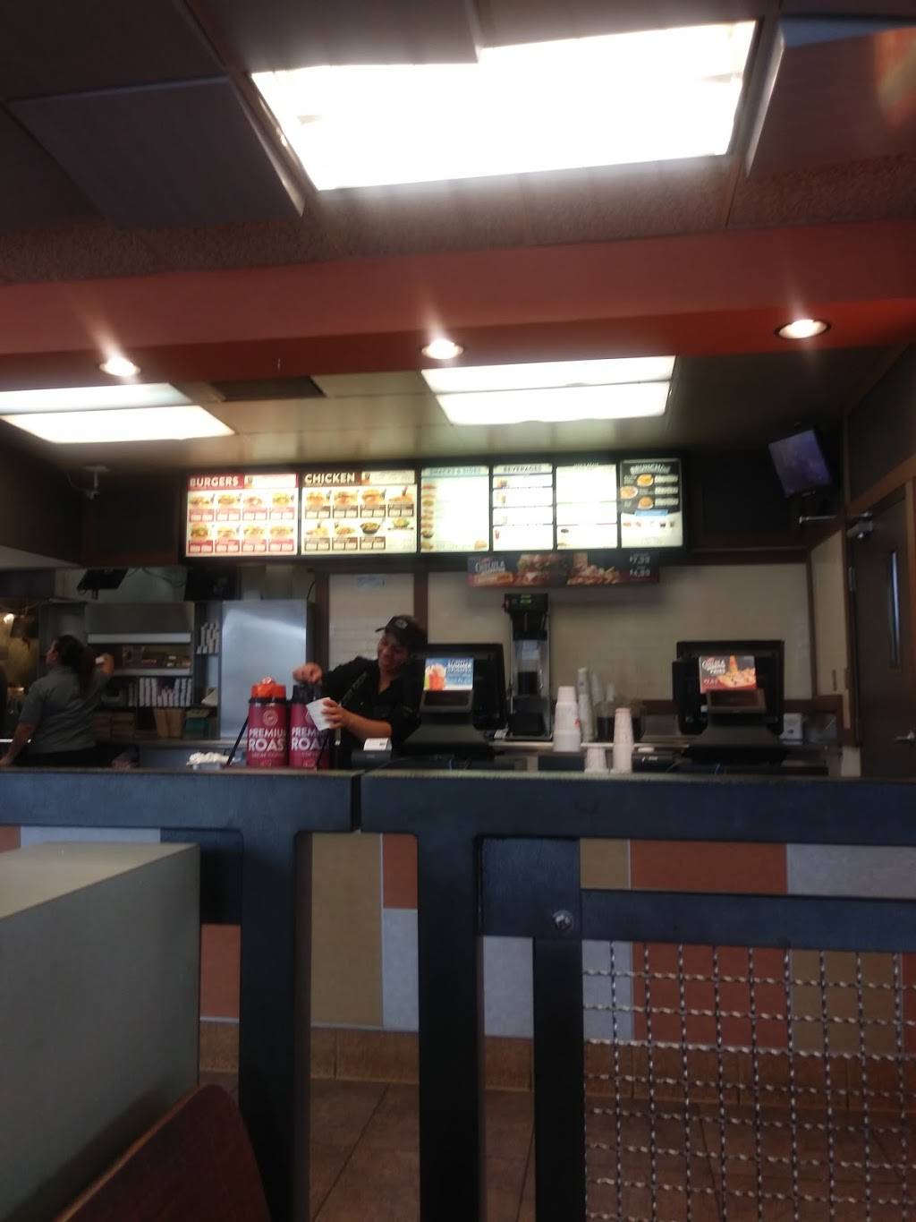 Jack in the Box | restaurant | 2548 S Azusa Ave, West Covina, CA 91792, USA | 6269120784 OR +1 626-912-0784