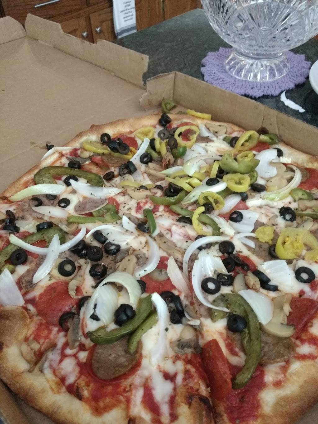 Marinos Italian Restaurant | restaurant | 1401 1st St, Victoria, VA 23974, USA | 4346961812 OR +1 434-696-1812