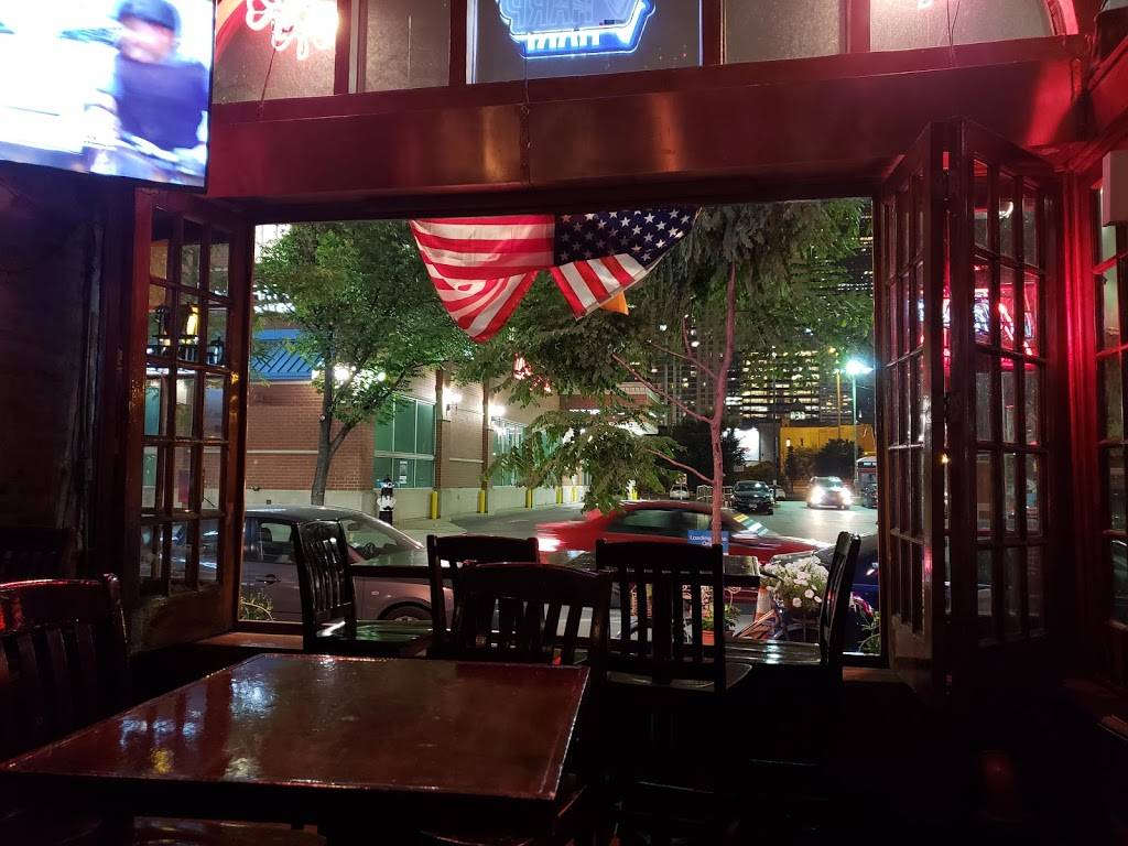 Dugans | restaurant | 128 S Halsted St, Chicago, IL 60661, USA | 3124217191 OR +1 312-421-7191