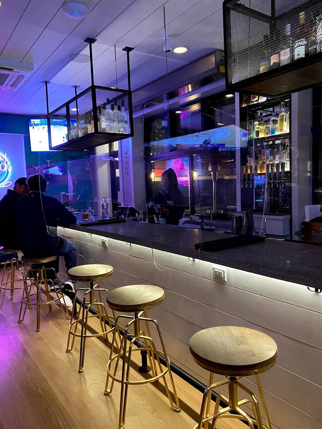 The Back End | restaurant | 17 Elm St, New Canaan, CT 06840, USA | 2035949130 OR +1 203-594-9130