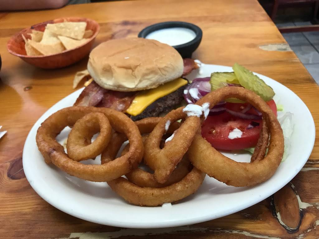 Deep Creek Drive-In | restaurant | 32890 Hilltop Blvd, Running Springs, CA 92382, USA | 9098673700 OR +1 909-867-3700