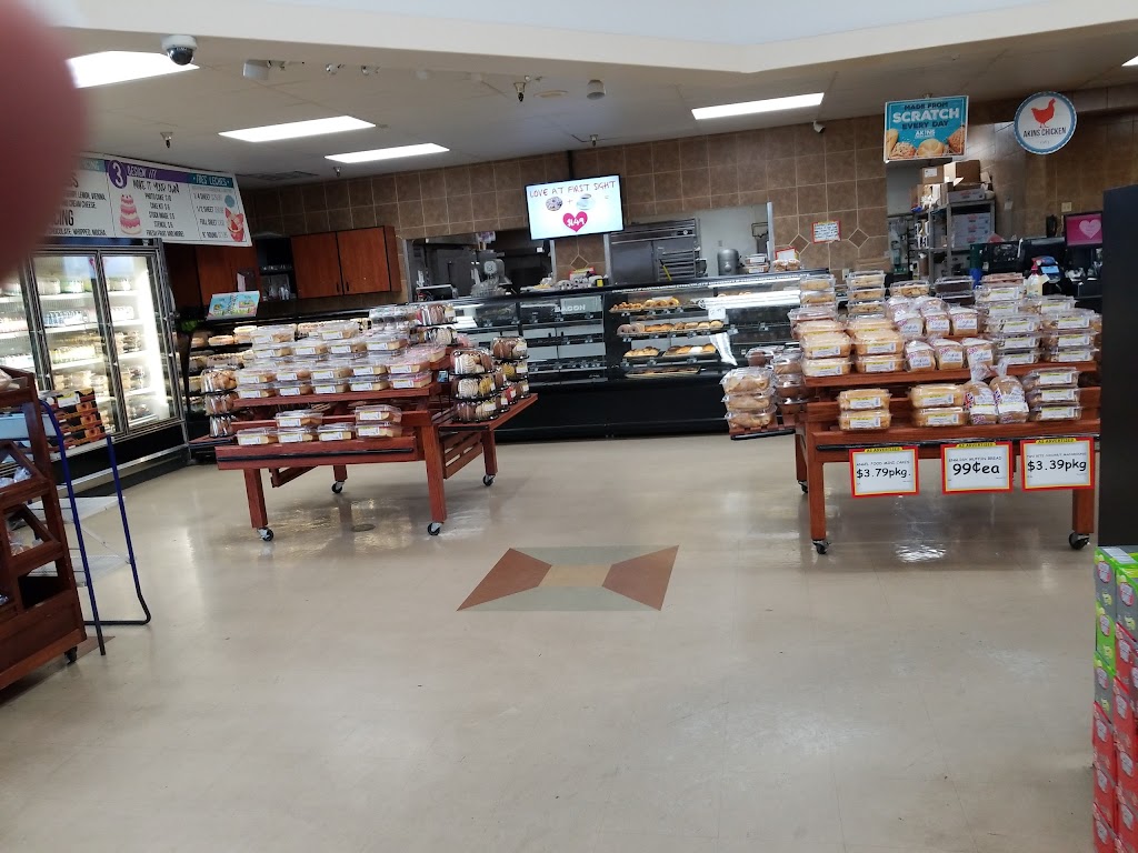 Akins Fresh Market | bakery | 106 F St SW, Quincy, WA 98848, USA | 5097874421 OR +1 509-787-4421