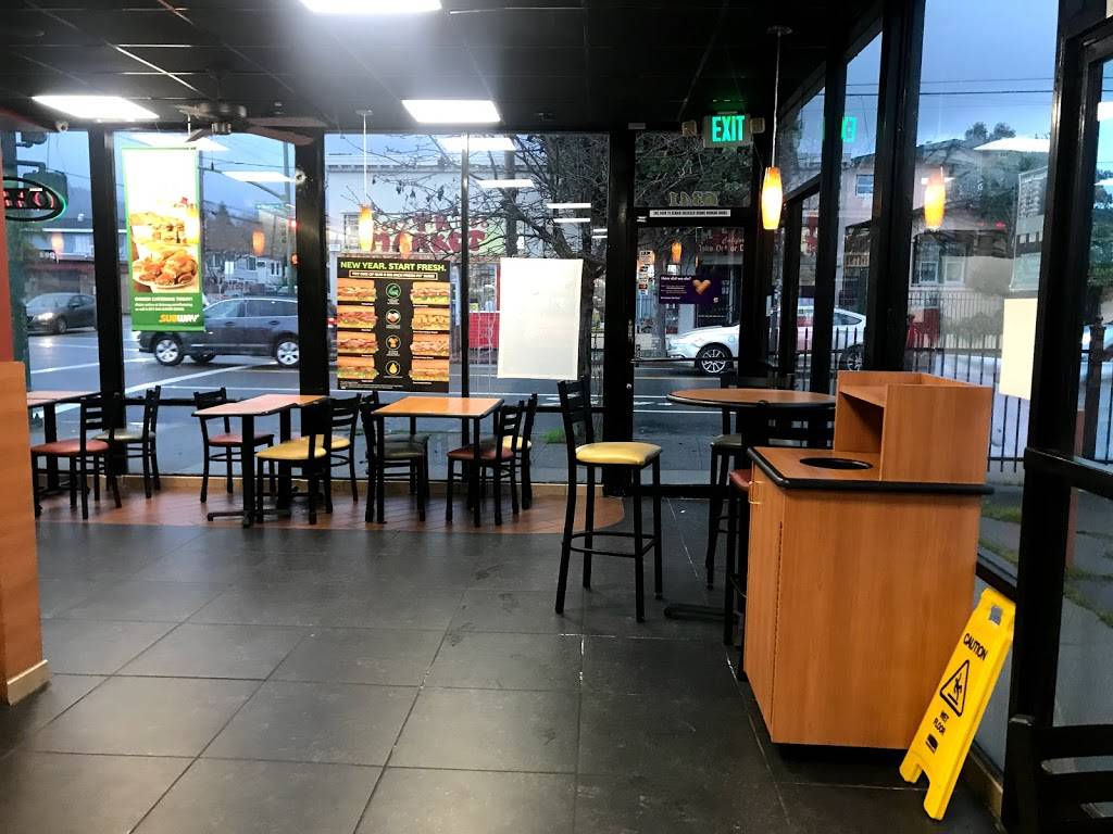 Subway Restaurants | restaurant | 6341 Shattuck Ave, Oakland, CA 94609, USA | 5105971910 OR +1 510-597-1910