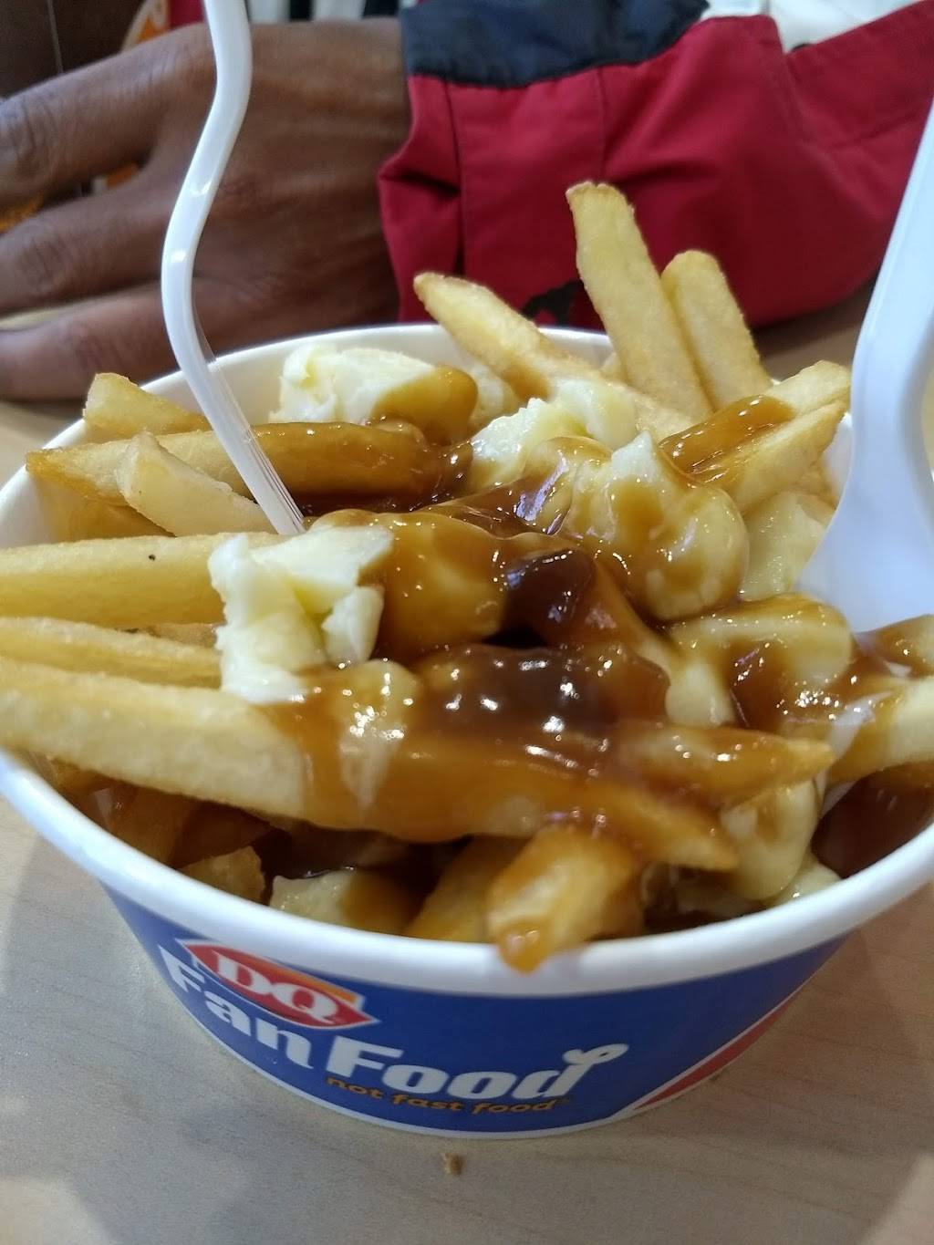 Dairy Queen Grill & Chill | restaurant | 295 Hays Blvd, Oakville, ON L6H 6Z3, Canada | 9052574441 OR +1 905-257-4441