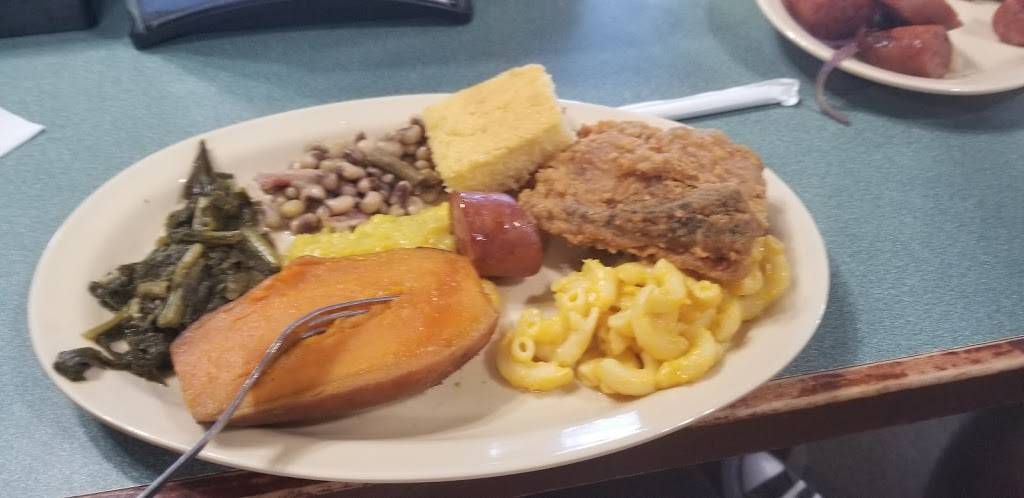 Mama Junes | restaurant | 3286 Inner Perimeter Rd, Valdosta, GA 31602, USA | 2292456062 OR +1 229-245-6062