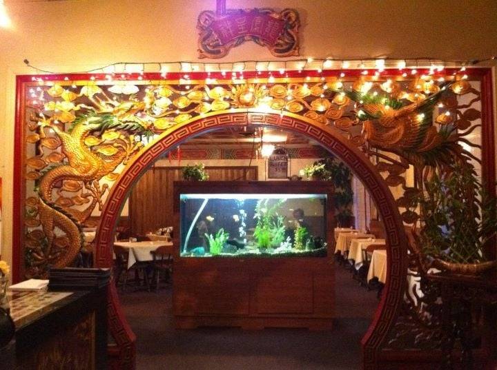 Chamling Kitchen & Bar | restaurant | 2249 Hikes Ln, Louisville, KY 40218, USA | 5024512500 OR +1 502-451-2500
