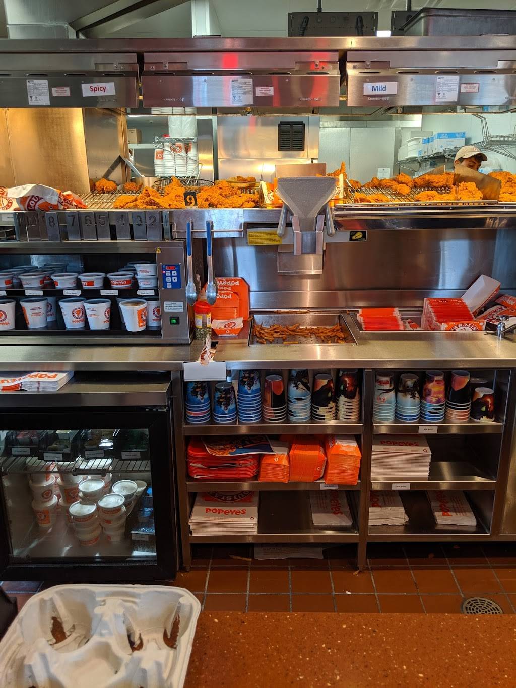 Popeyes Louisiana Kitchen | restaurant | 8703 Tonnelle Ave., North Bergen, NJ 07047, USA | 2015202532 OR +1 201-520-2532