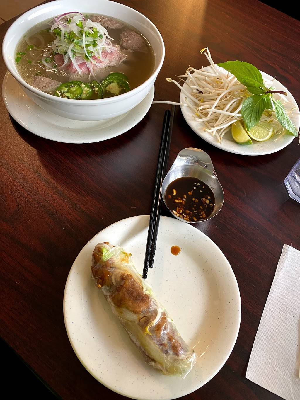 Pho KC | restaurant | 4875 E Pawnee St, Wichita, KS 67218, USA | 3169900972 OR +1 316-990-0972