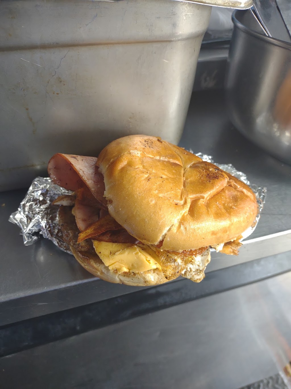 Willys PhillysTucson | restaurant | 402 E Prince Rd, Tucson, AZ 85705, USA | 5203900349 OR +1 520-390-0349