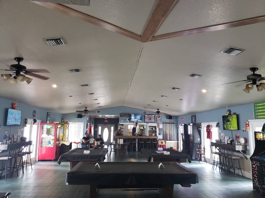 Hatter Sports Lounge | restaurant | 842 E New York Ave, DeLand, FL 32724, USA | 3863377756 OR +1 386-337-7756