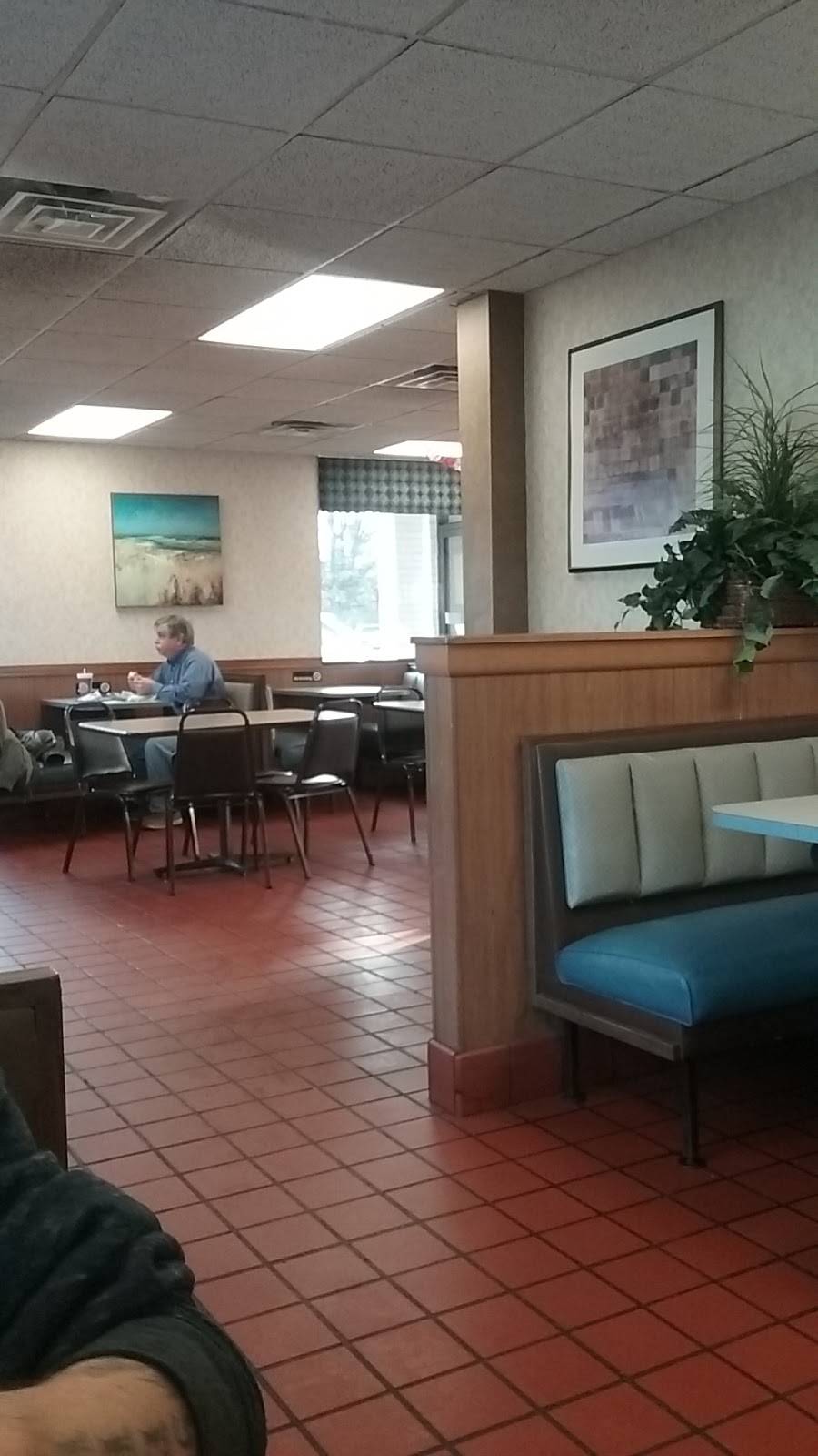 Penguin Point #20 | restaurant | 840 W Bristol St, Elkhart, IN 46514, USA | 5742645252 OR +1 574-264-5252