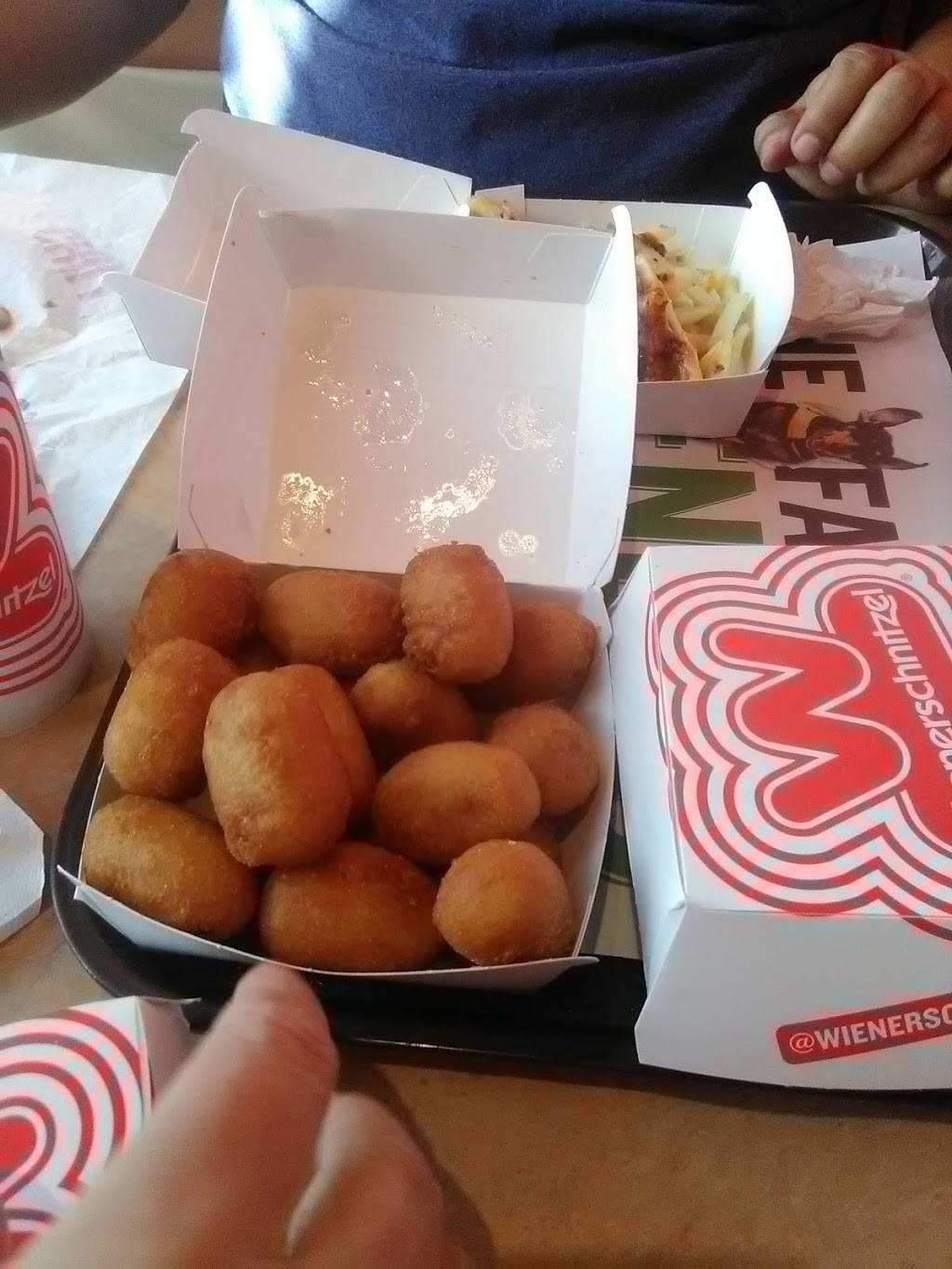 Wienerschnitzel | restaurant | 323 S Livermore Ave, Livermore, CA 94550, USA | 9254431647 OR +1 925-443-1647