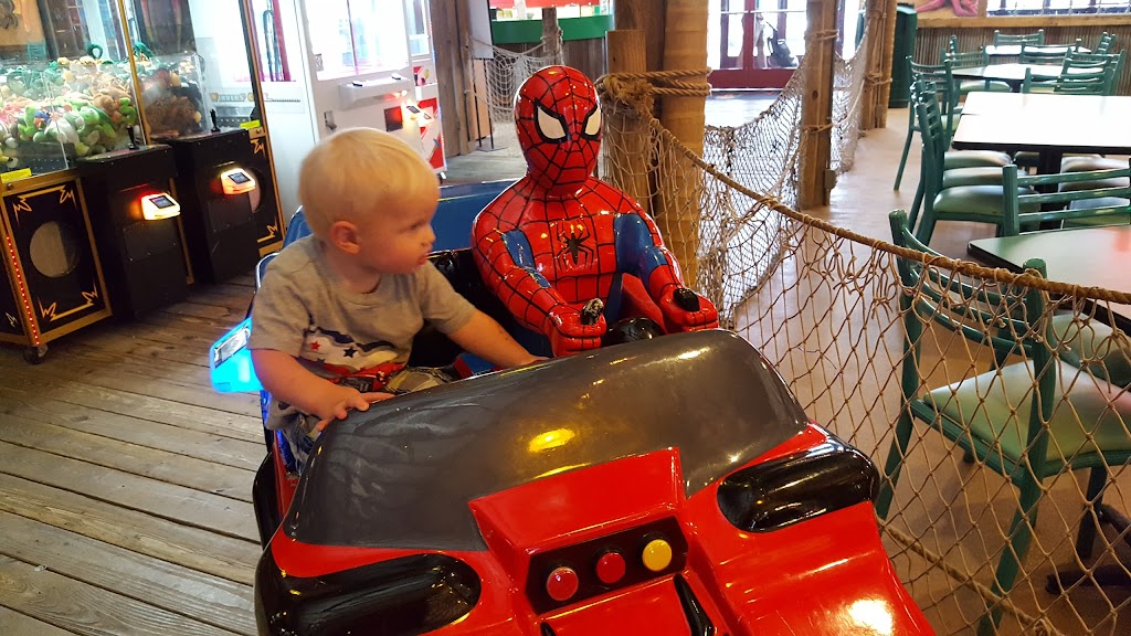 Kokomos Family Fun Center | restaurant | 5200 Kokomo Dr, Saginaw, MI 48604, USA | 9897975656 OR +1 989-797-5656