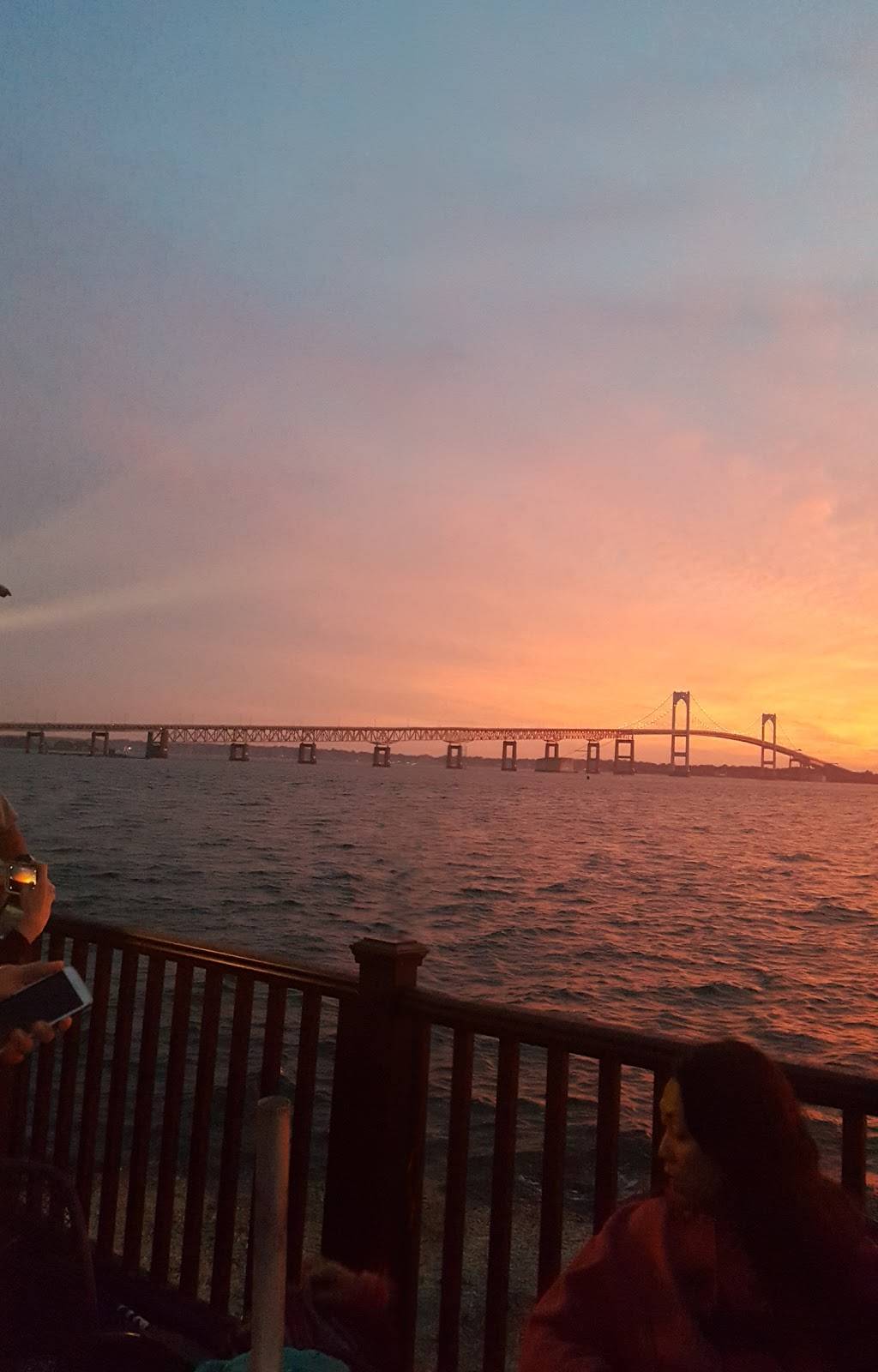 Topside Restaurant | restaurant | Newport, RI 02841, USA | 4018411442 OR +1 401-841-1442