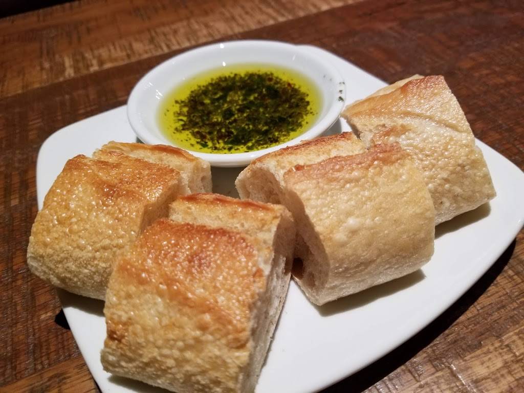 California Pizza Kitchen at Northbrook Court | restaurant | 1515 Lake Cook Rd spc 1022, Northbrook, IL 60062, USA | 8478975106 OR +1 847-897-5106