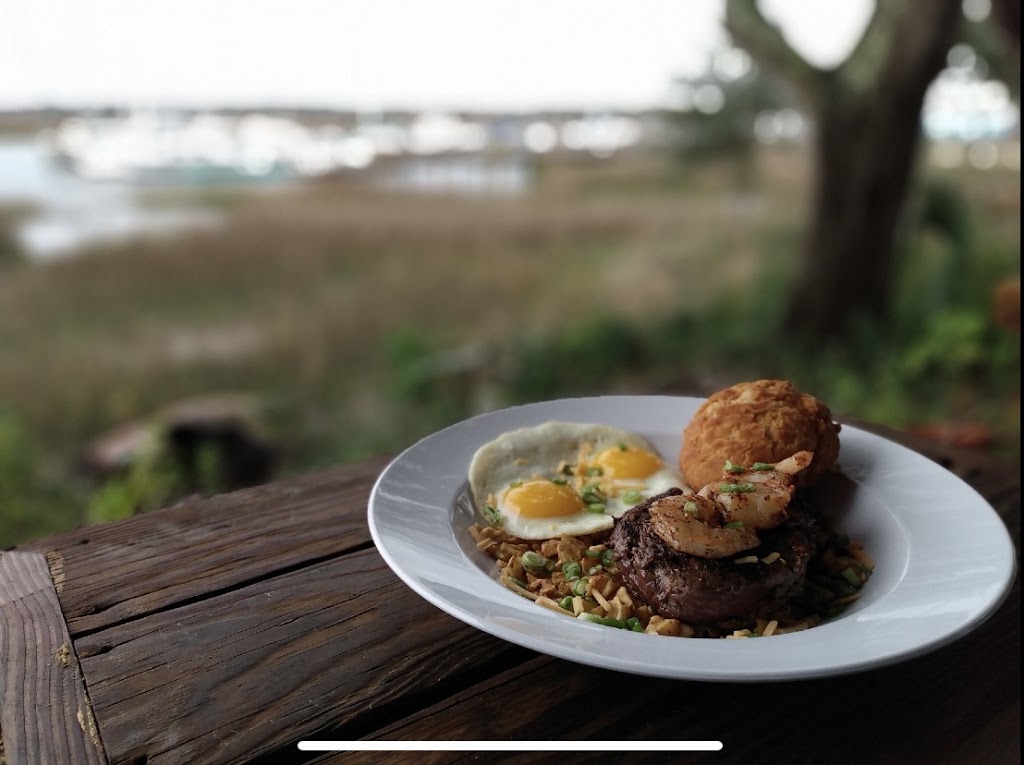 The Fillin Station | restaurant | 57 Sea Island Pkwy, Beaufort, SC 29907, USA | 8435220230 OR +1 843-522-0230