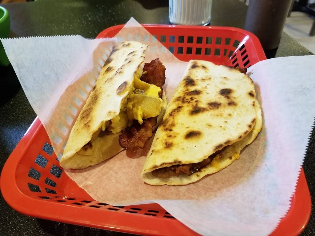 la luna azul mexican restaurant | restaurant | 2433 Austin Hwy, San Antonio, TX 78218, USA | 2107767977 OR +1 210-776-7977