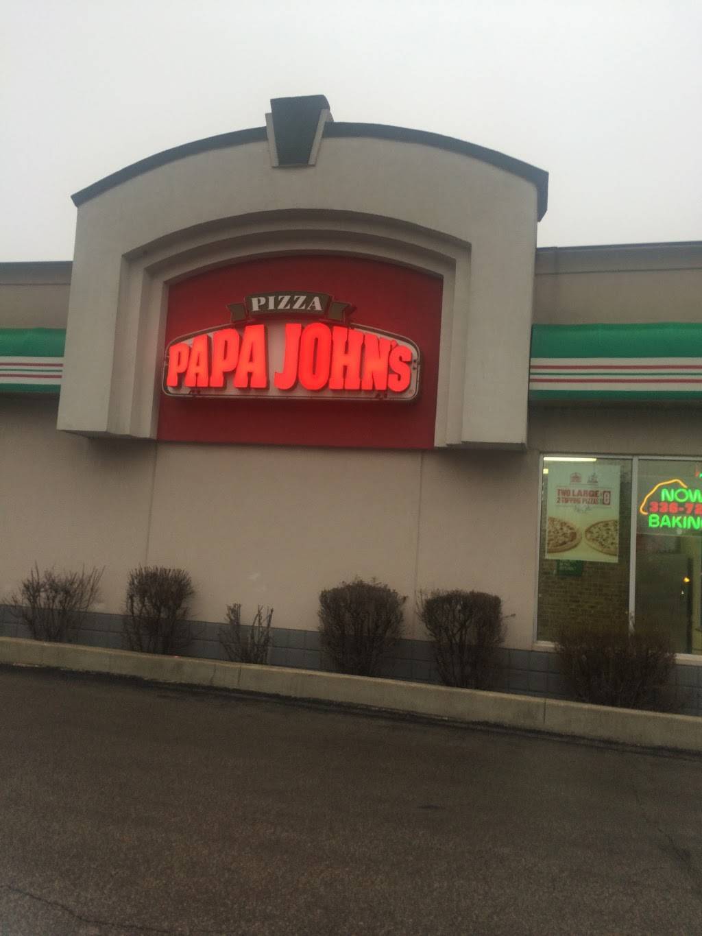 Papa Johns Pizza | restaurant | 415 N Walnut St, Bloomington, IN 47401, USA | 8123367272 OR +1 812-336-7272