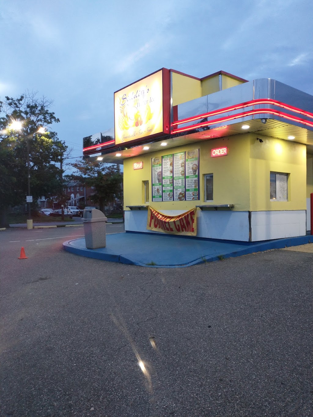 Siddiqs Water Ice Chester | restaurant | 720 W 9th St, Chester, PA 19013, USA | 2154106513 OR +1 215-410-6513