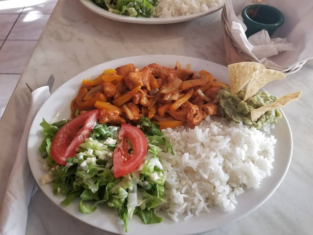 Restaurant Charros | restaurant | 7002 Rue St-Hubert, Montréal, QC H2S 2M9, Canada | 5142712223 OR +1 514-271-2223