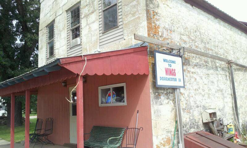 Wings | restaurant | 606 Waterloo Creek Dr, Dorchester, IA 52140, USA | 5634973353 OR +1 563-497-3353