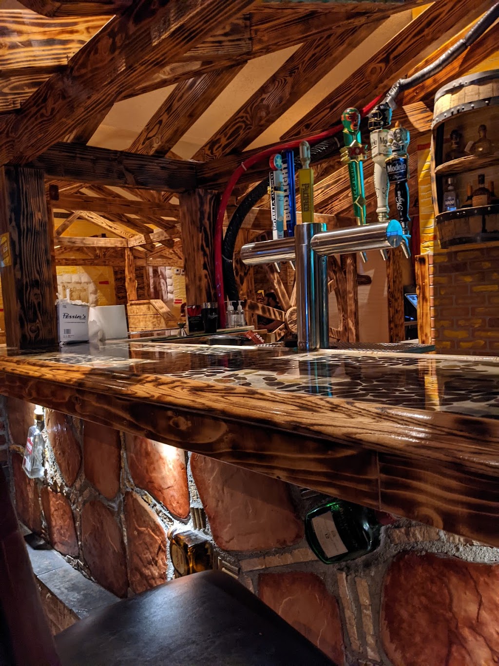 Salsa & Beer #4 | restaurant | 11720 Vanowen St, North Hollywood, CA 91605, USA | 8183583643 OR +1 818-358-3643