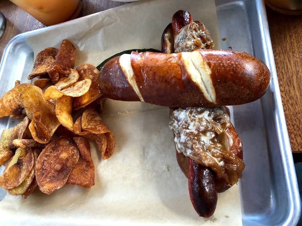 Rooftop 25 | restaurant | 25 Lusk St, San Francisco, CA 94107, USA | 4154955875 OR +1 415-495-5875