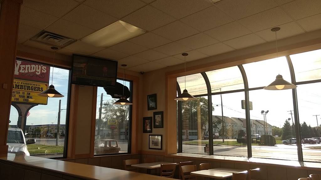 Wendys | restaurant | 320 N Dixie Way, South Bend, IN 46637, USA | 5742710166 OR +1 574-271-0166