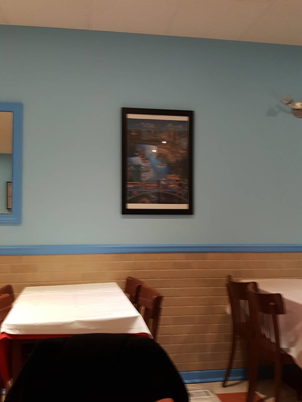 Cheungs Restaurant | restaurant | 150 Parkdale Ave N, Hamilton, ON L8H 5X2, Canada | 9055447006 OR +1 905-544-7006