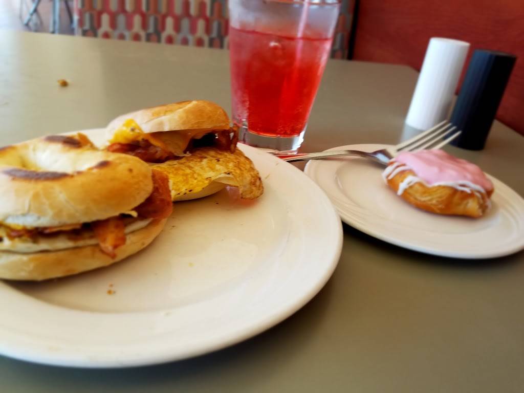 Panther Dining Hall | restaurant | 3113 Panther Pl, Melbourne, FL 32901, USA | 3216748040 OR +1 321-674-8040