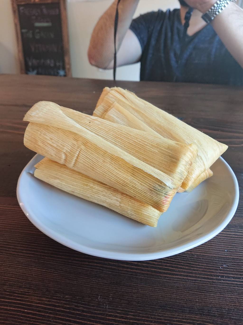 Tamales Alberto Echo Park | restaurant | 1630 Sunset Blvd, Los Angeles, CA 90026, USA | 2135720154 OR +1 213-572-0154