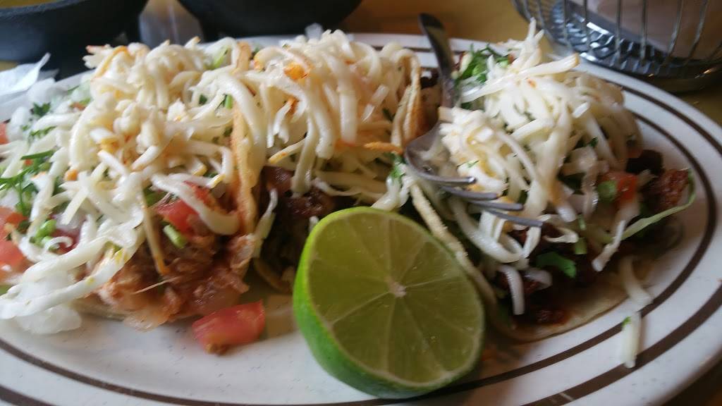 El Coco Loco | restaurant | 205 Main St, West Chicago, IL 60185, USA | 6302931101 OR +1 630-293-1101